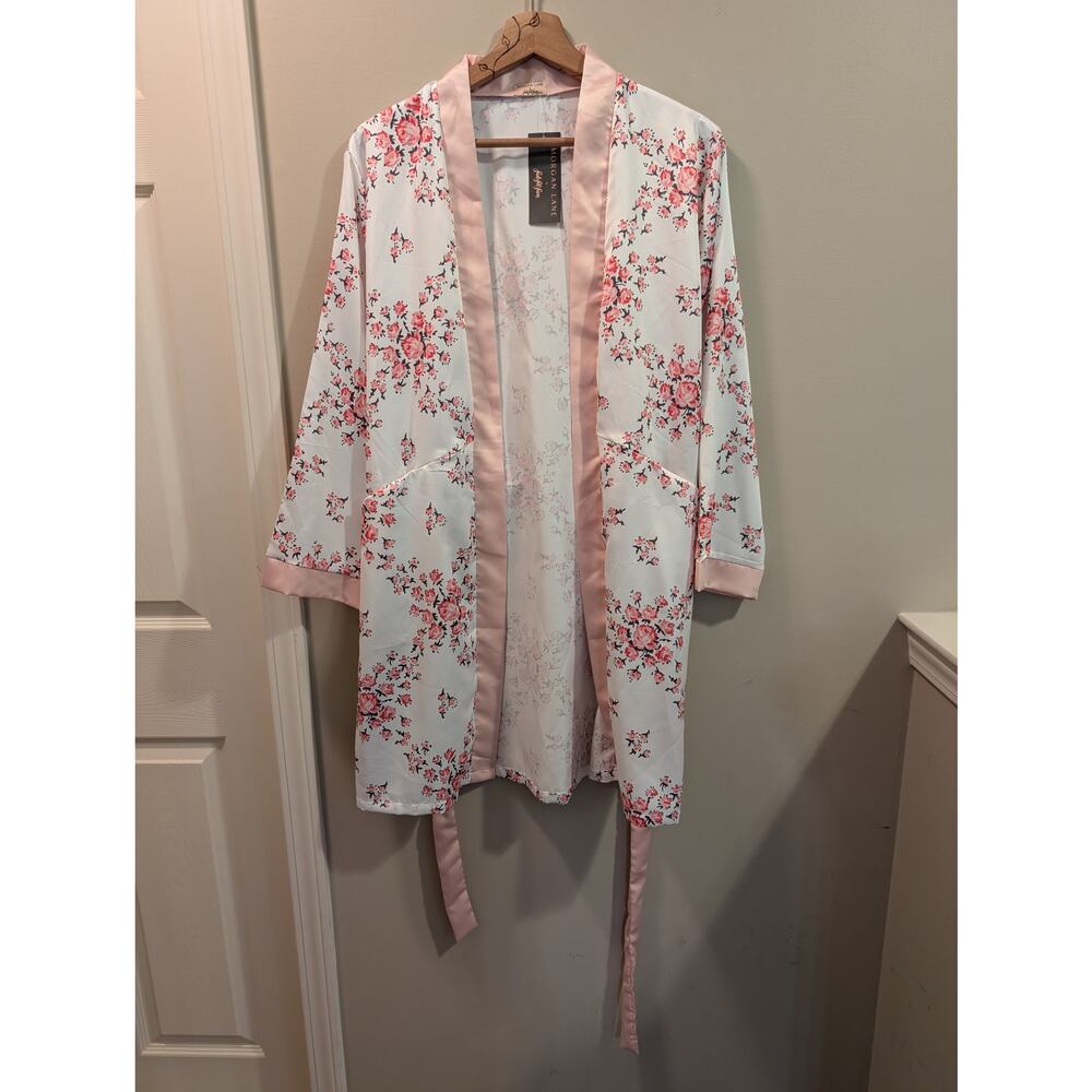 Pink Floral Robe by Morgan Lane - Picture 4 of 8